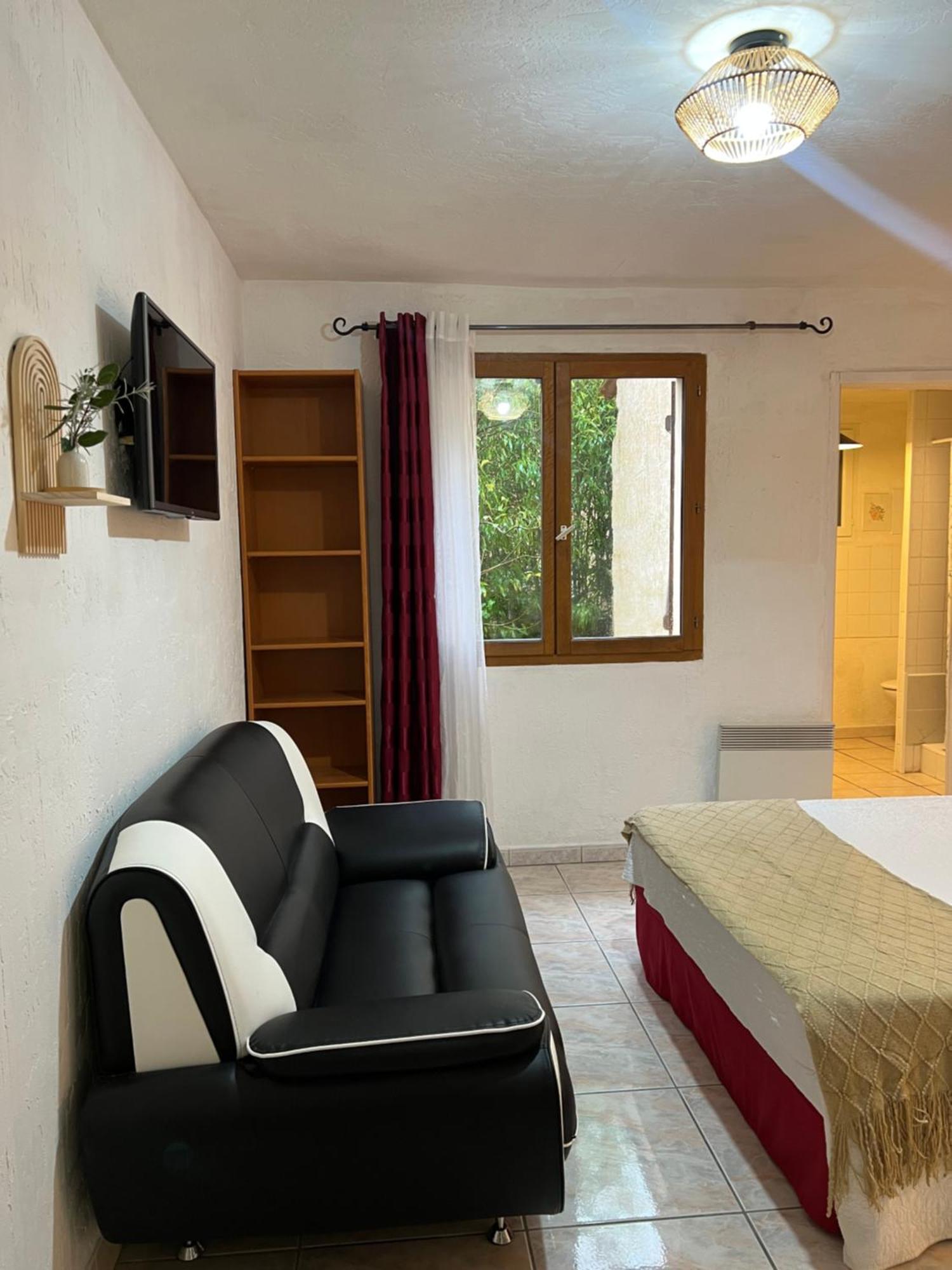 Bed & Breakfast Le Beausejour Каркасон Екстериор снимка