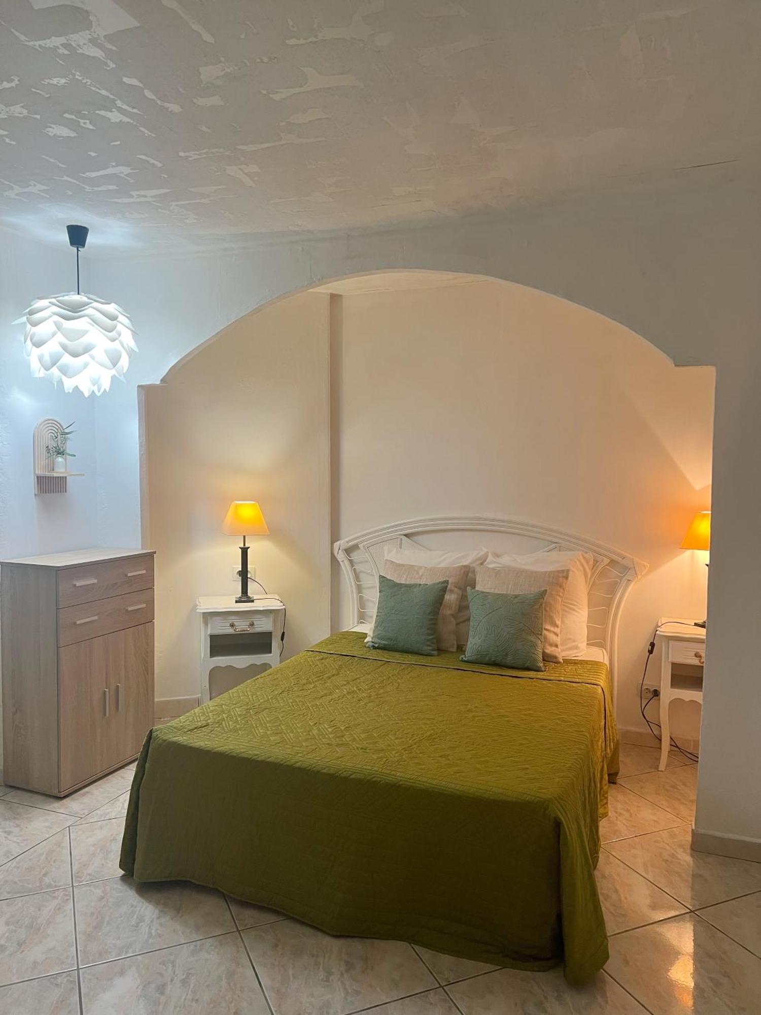 Bed & Breakfast Le Beausejour Каркасон Екстериор снимка